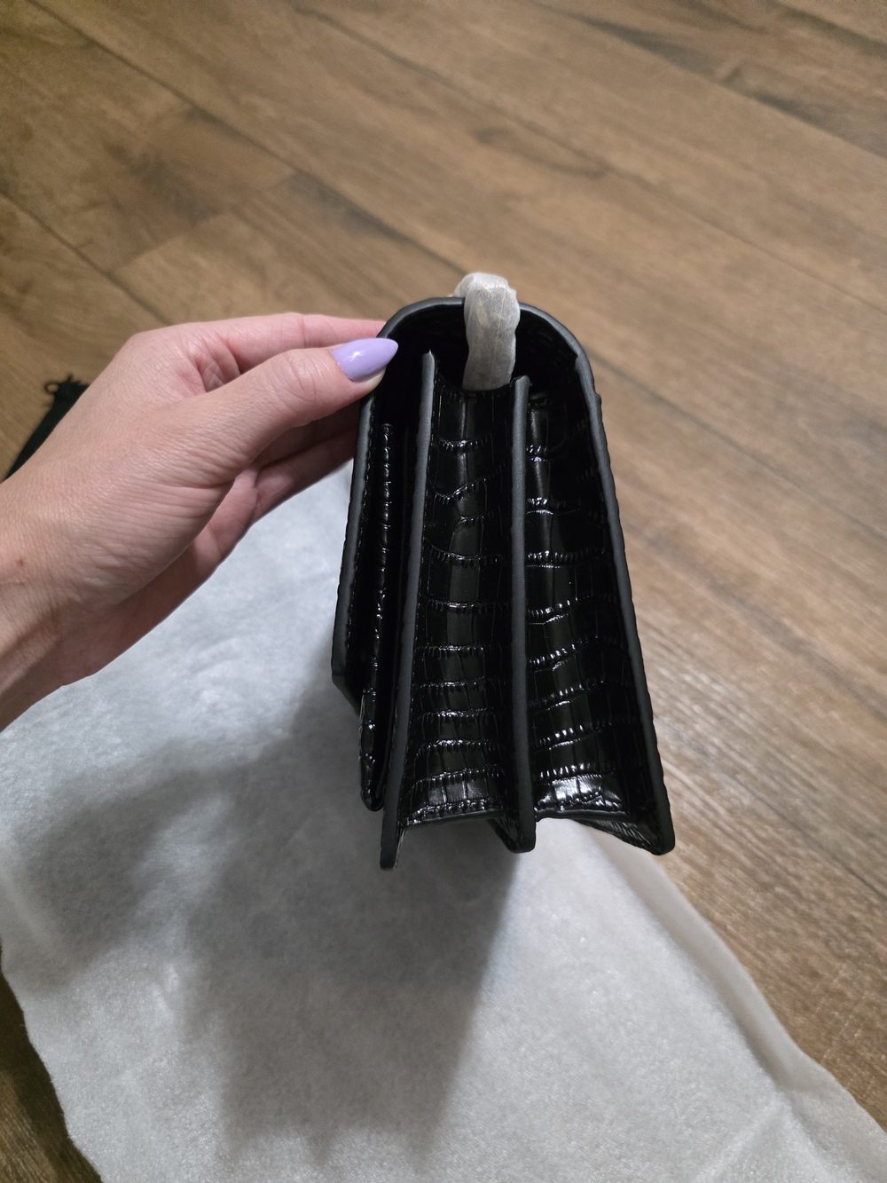 Saint Laurent Black Croc-Embossed Leather Shoulder Bag - Picture 7 of 11